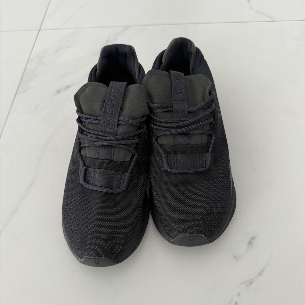 On running Nova Running shoes Women’s Size 6, 7, 8 - Picture 2 of 4